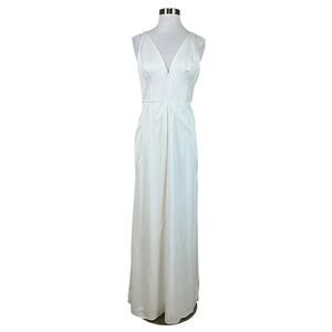 AQUA A-Line Sleeveless V-Neck Long Evening Gown White Size 10 Formal Dress